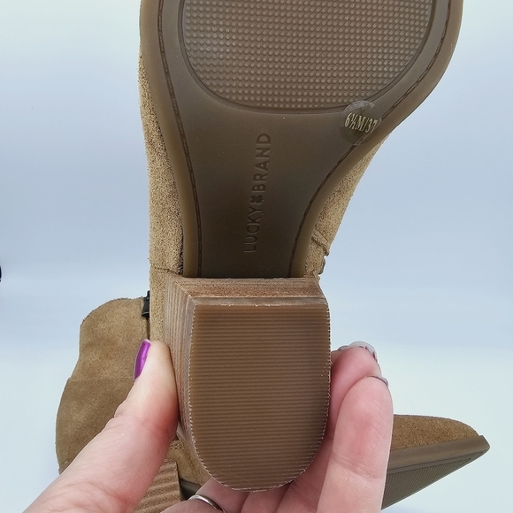 Lucky Brand Ellamy Heeled Pointy Toe Suede Ankle Boots NWOT size 6.5 - Picture 11 of 12